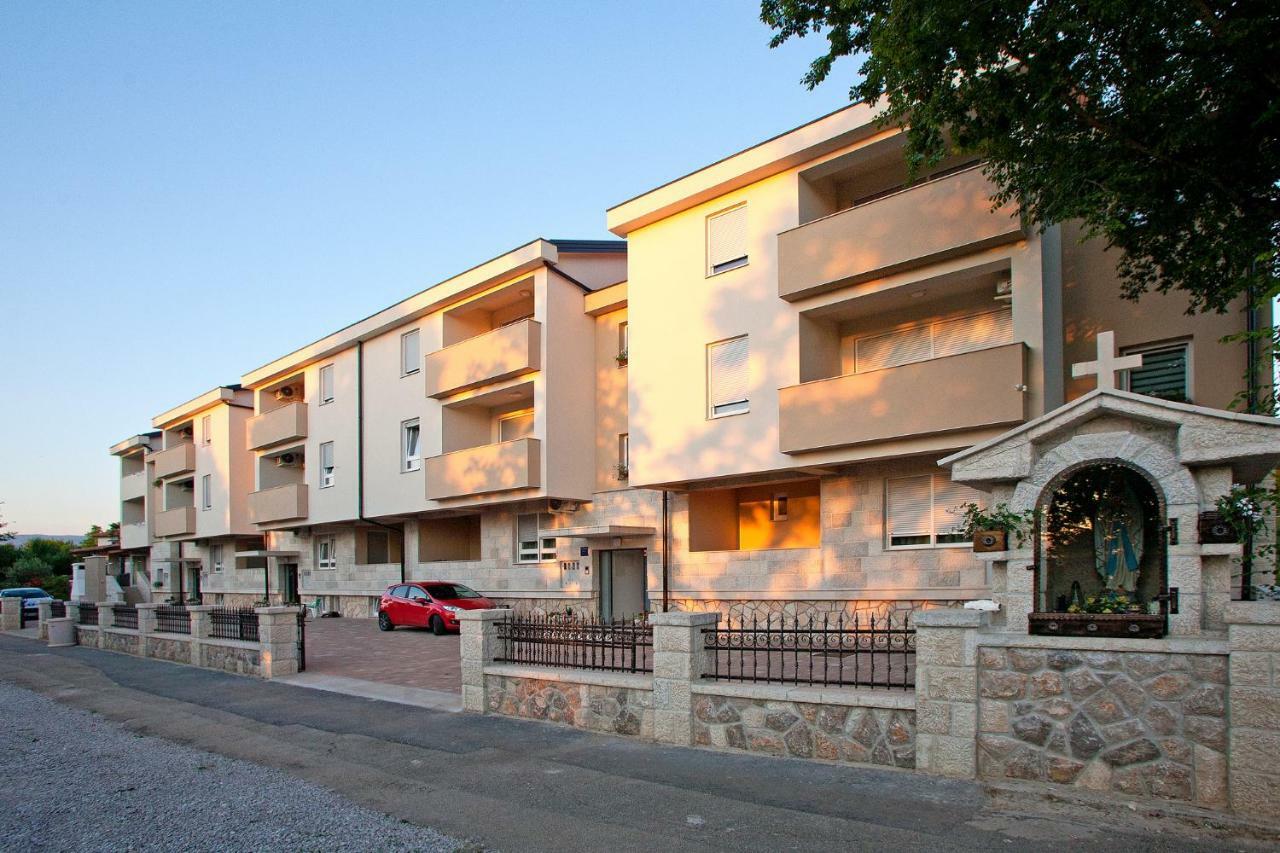 Apartments Maslina II นยีวีเซ ภายนอก รูปภาพ