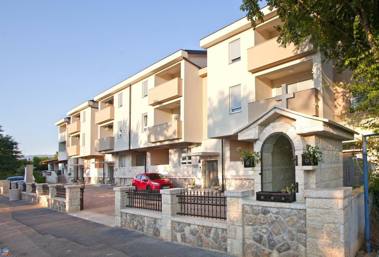 Apartments Maslina II นยีวีเซ ภายนอก รูปภาพ