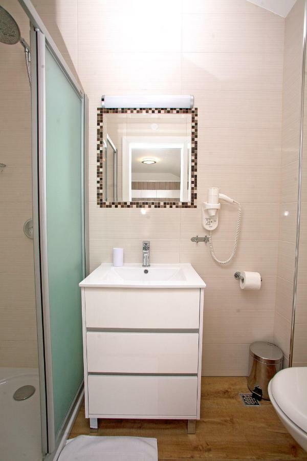 Apartments Maslina II นยีวีเซ ภายนอก รูปภาพ